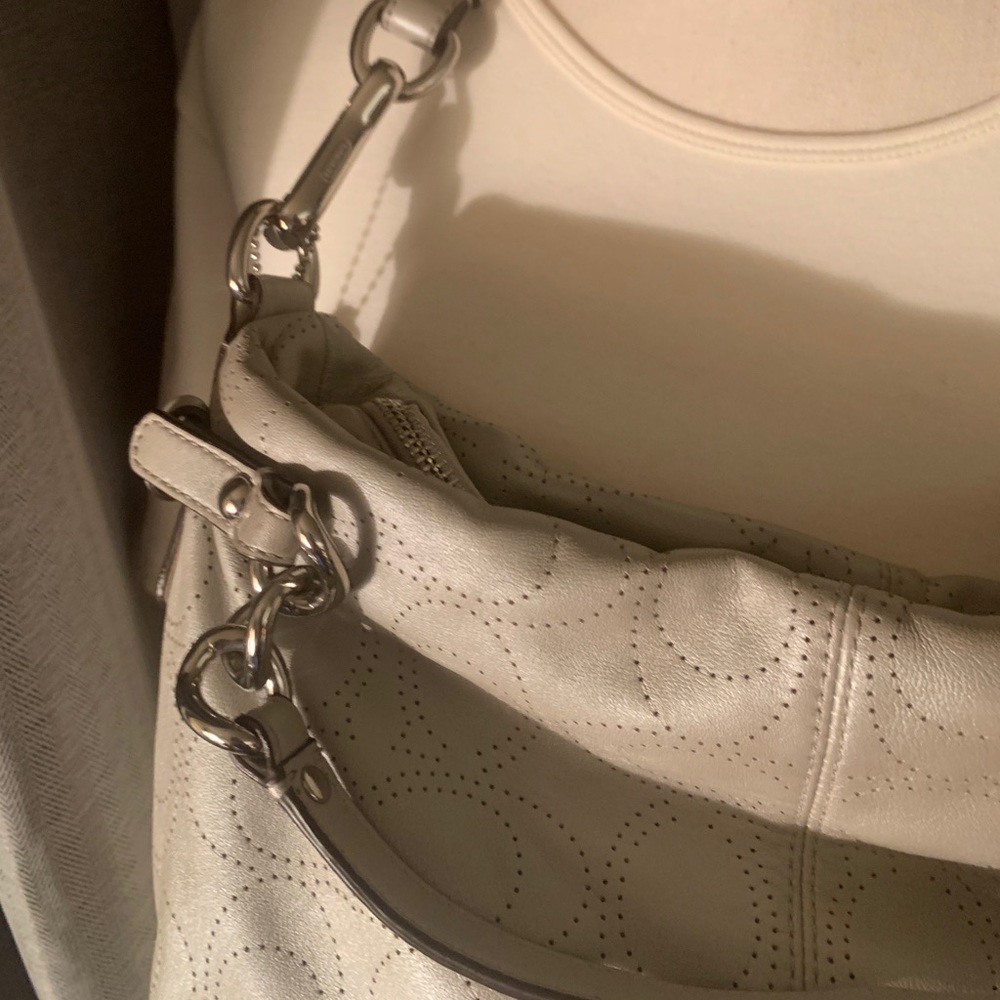 Coach Leather Logo Shoulder Bag in Pearled grey - Picture 10 of 16
